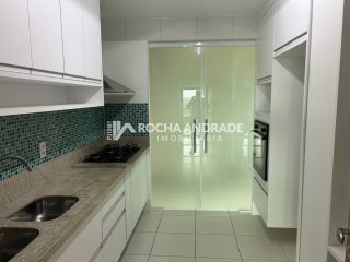 Apartamento Para Vender com 4 quartos 4 suítes no bairro Pituacu em Salvador