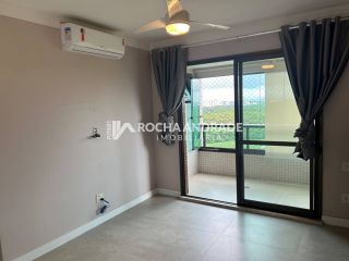 Apartamento Para Vender com 4 quartos 4 suítes no bairro Pituacu em Salvador