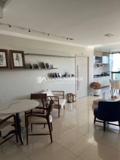Apartamento Para Vender com 3 quartos 3 suítes no bairro Jardim Apipema em Salvador