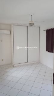 Casa de Condomínio Para Vender com 3 quartos 1 suítes no bairro Itapuã em Salvador