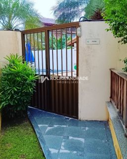 Casa de Condomínio Para Vender com 3 quartos 1 suítes no bairro Itapuã em Salvador