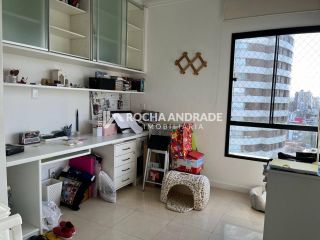 Apartamento Para Vender com 4 quartos 4 suítes no bairro Ondina em Salvador