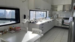 Apartamento Para Vender com 4 quartos 4 suítes no bairro Ondina em Salvador
