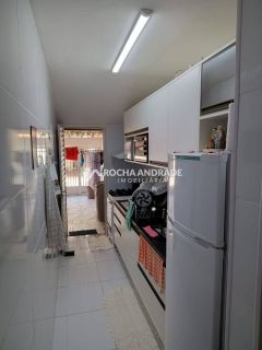 Casa tríplex em condomínio Para Vender com 3 quartos 1 suítes no bairro Itapuã em Salvador