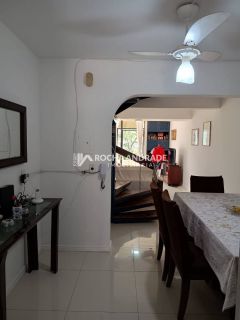 Casa tríplex em condomínio Para Vender com 3 quartos 1 suítes no bairro Itapuã em Salvador