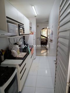 Casa tríplex em condomínio Para Vender com 3 quartos 1 suítes no bairro Itapuã em Salvador