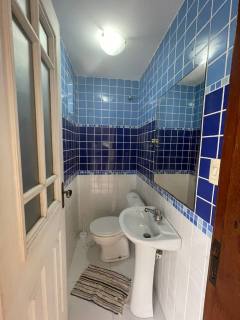 Casa de Condomínio Para Vender com 4 quartos 2 suítes no bairro Sao Cristovao em Salvador
