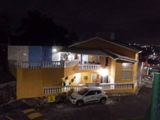Casa de Condomínio Para Vender com 4 quartos 2 suítes no bairro Sao Cristovao em Salvador
