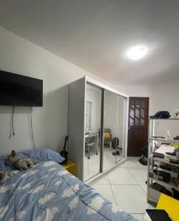 Casa de Condomínio Para Vender com 4 quartos 2 suítes no bairro Sao Cristovao em Salvador