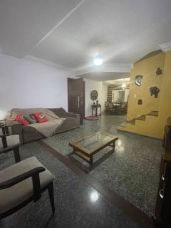Casa de Condomínio Para Vender com 4 quartos 2 suítes no bairro Sao Cristovao em Salvador