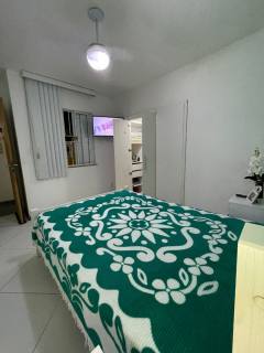 Casa de Condomínio Para Vender com 4 quartos 2 suítes no bairro Sao Cristovao em Salvador