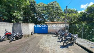 Ótimo Apartamento 2/4, Varanda, Térreo, na Aliomar Baleeiro