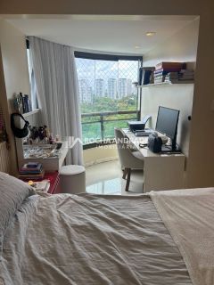 Apartamento 3 suítes 3 vagas Colina A