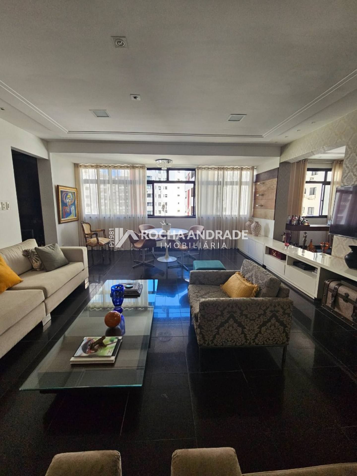 Apartamento 4 quartos Pituba com armários