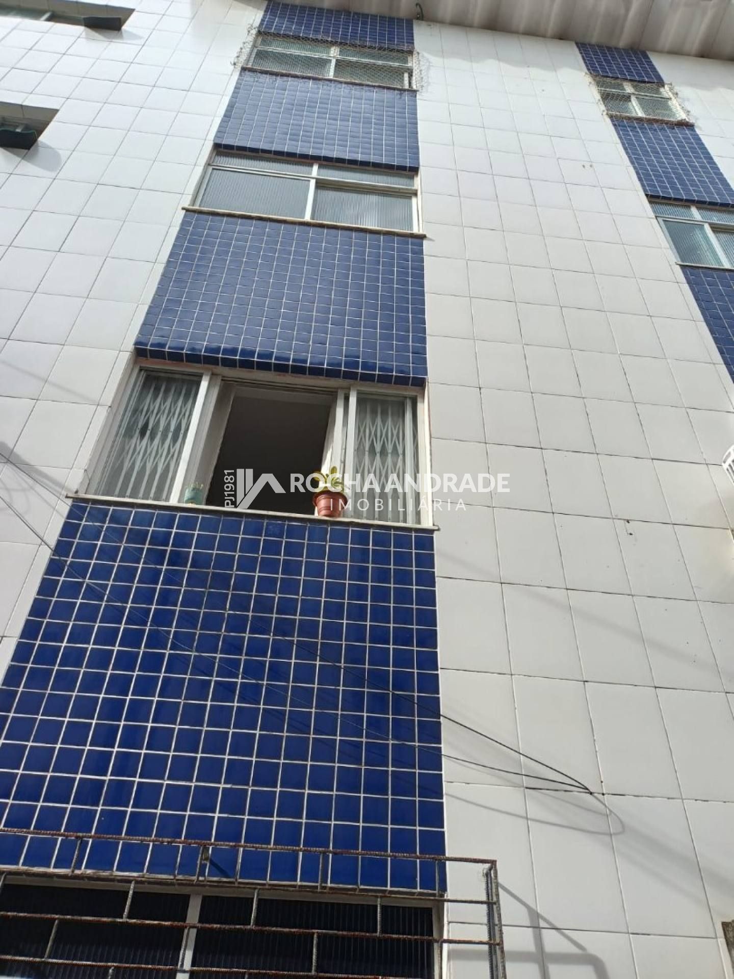 Vende apartamento, Saboeiro -Cabula X, 44m², R$ 200.000,00