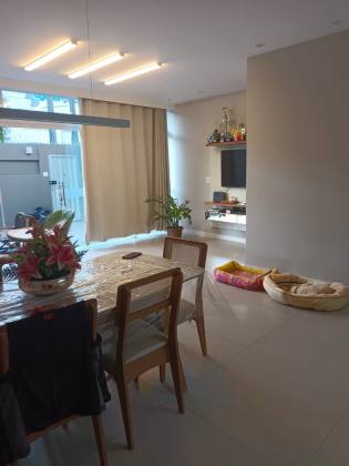 Vende Casa no Bonfim, 227m2, 4Q R$ 1.200.000,00