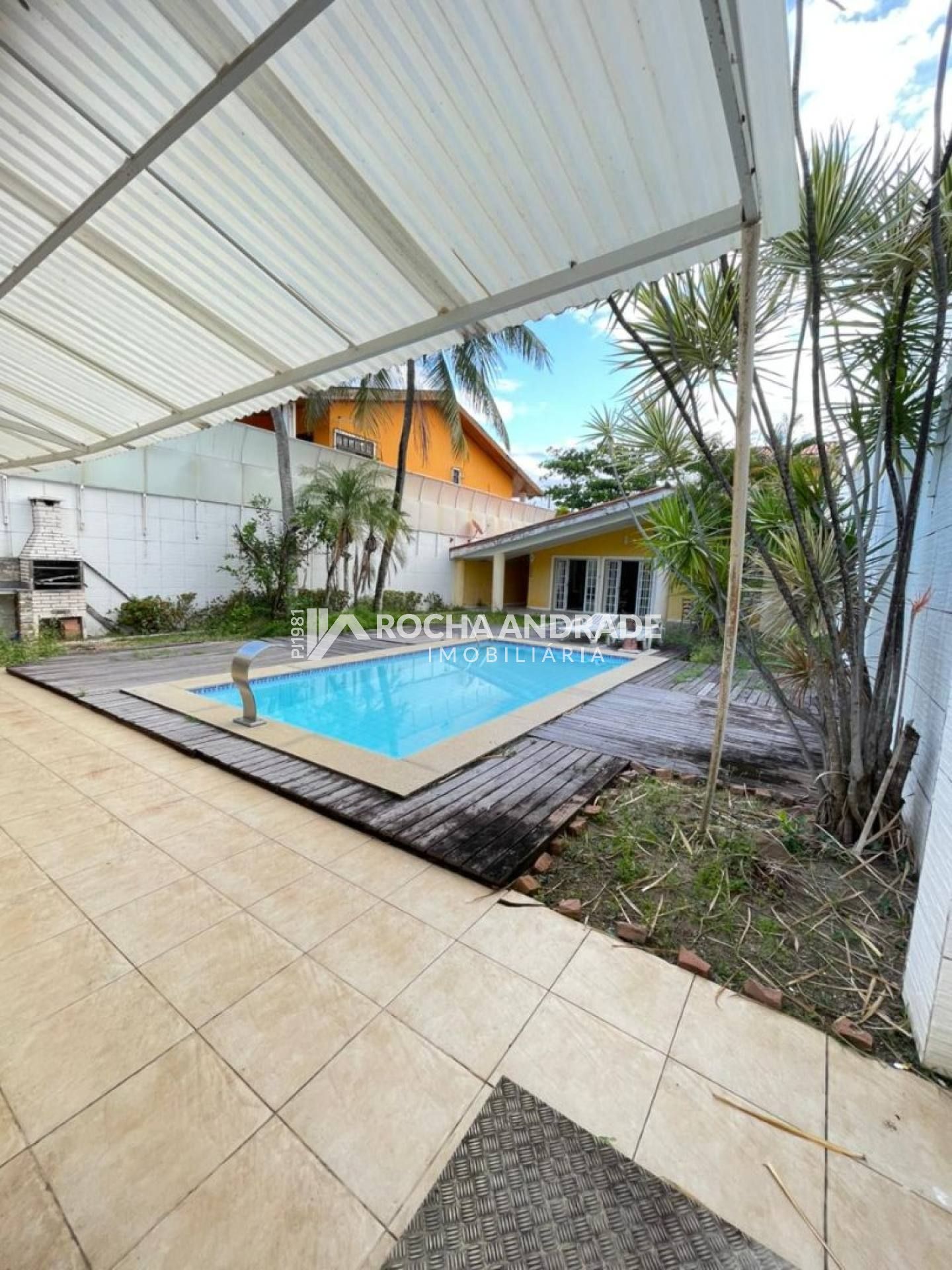 Casa Para Vender com 3 quartos 2 suítes no bairro Praia do Flamengo em Salvador