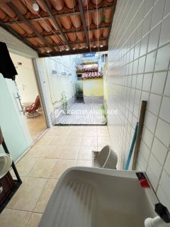 Casa Para Vender com 3 quartos 2 suítes no bairro Praia do Flamengo em Salvador