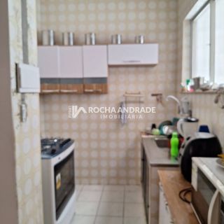 Itapuã localizadíssimo 2/4 grande com área coberta