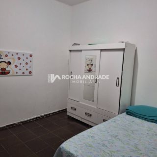 Itapuã localizadíssimo 2/4 grande com área coberta