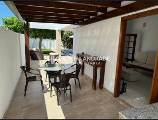 Casa 4 suítes no condômino Arauá