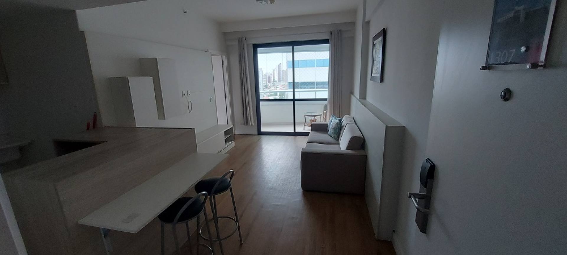 APTO 1/4 e sala excelente no MONDIAL - Caminho das Árvores