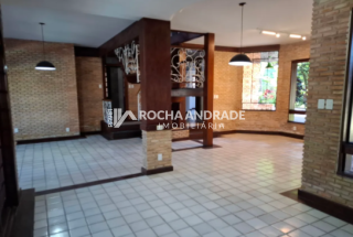 Casa Alto Padrão com Excelente Estrutura – 5 Suítes, Piscina e Área de Lazer Completa