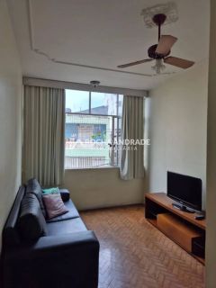 Apartamento Amplo na Barra – 3 Quartos + Dependência Completa | Próximo à Praia