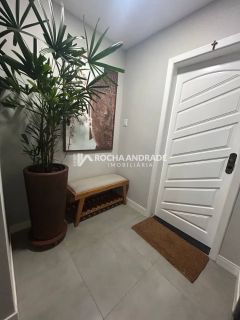 Apartamento Reformado com 164m², Nascente, 2 Vagas e Planta Ampla