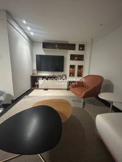 Apartamento Reformado com 164m², Nascente, 2 Vagas e Planta Ampla