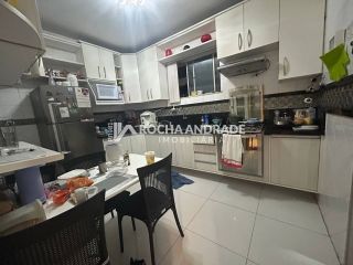 Apartamento Reformado com 164m², Nascente, 2 Vagas e Planta Ampla