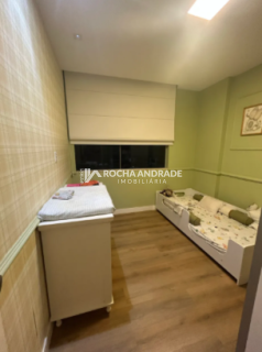 Apartamento Reformado com 164m², Nascente, 2 Vagas e Planta Ampla