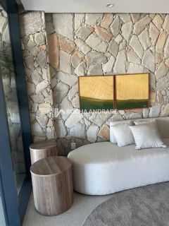 Apartamento à venda em Jaguaribe | Frente Mar | 2 Suítes | 74 m²