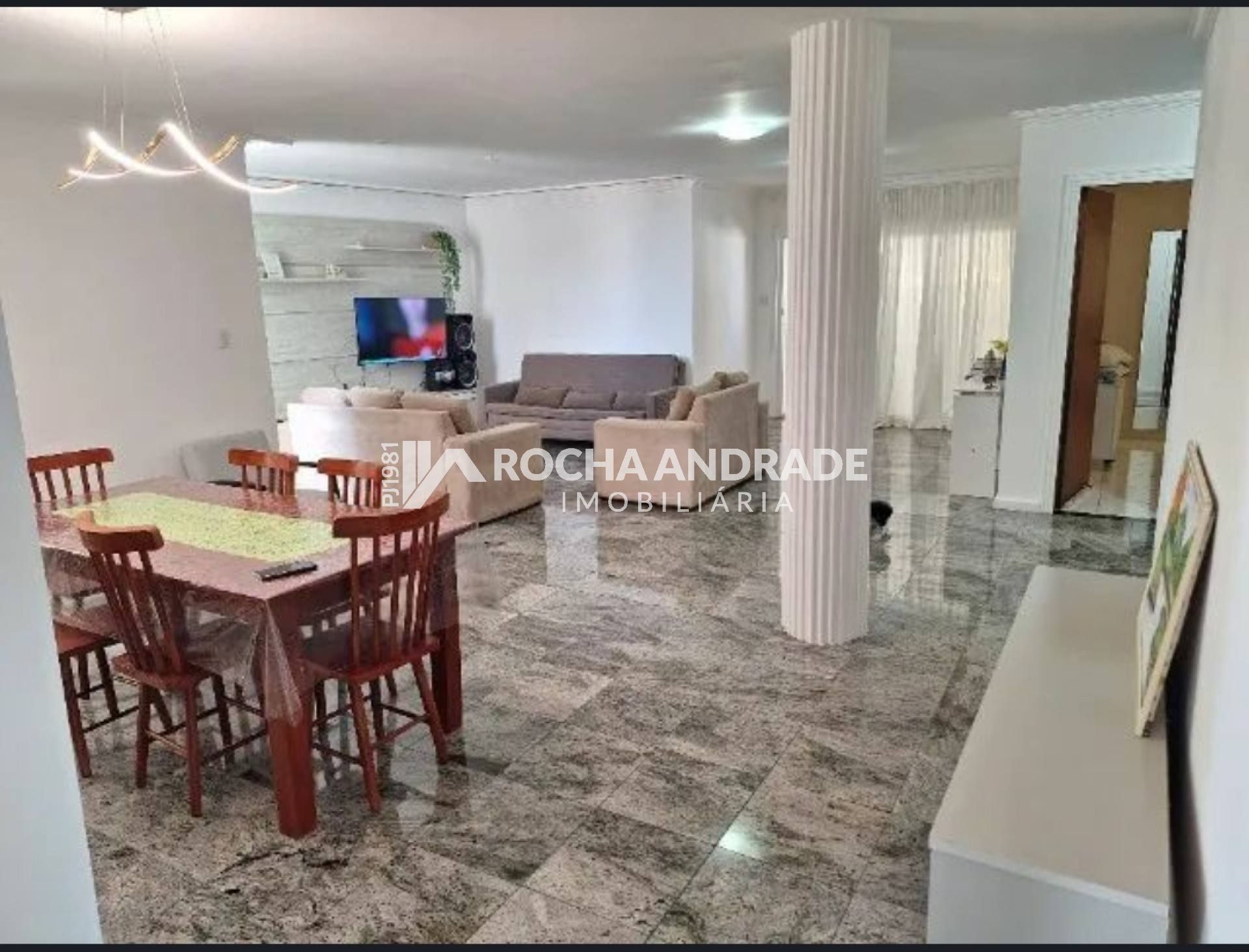 Excelente apartamento térreo de 3 quartos, com 170 m² e 2 suítes, piatã