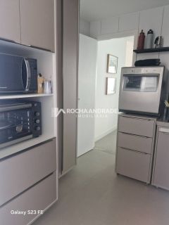 Apartamento Para Vender com 04 quartos 02 suítes no bairro Pituba em Salvador