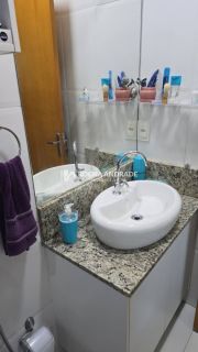 Casa de Condomínio Para Vender com 03 quartos 02 suítes