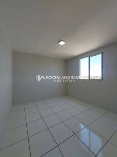 Apartamento à venda no Centro de Lauro de Freitas, 2 quartos.