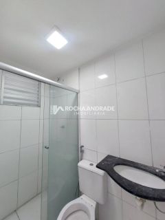 Apartamento à venda no Centro de Lauro de Freitas, 2 quartos.