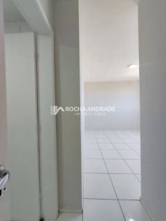 Apartamento à venda no Centro de Lauro de Freitas, 2 quartos.