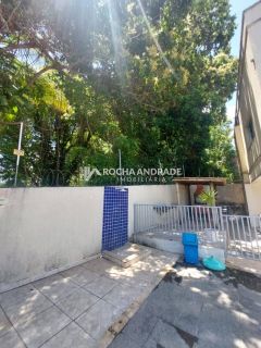 Apartamento à venda no Centro de Lauro de Freitas, 2 quartos.