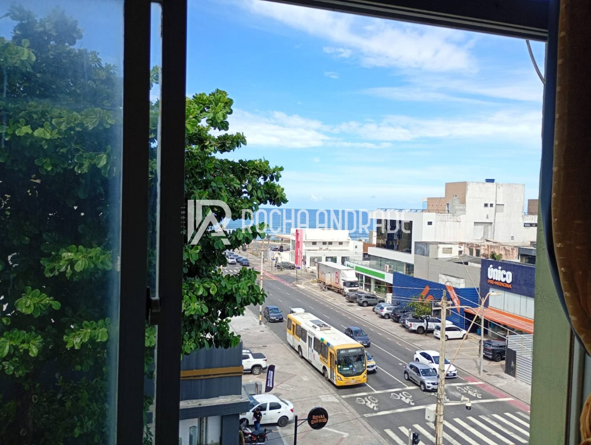 Apartamento Venda Pituba, 4 quartos, amplo e bem localizado.