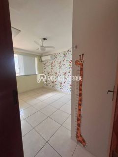 Apartamento Para Vender com 3 quartos 1 suítes no bairro Ipitanga em Lauro De Freitas