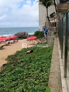 Apartamento Venda Rio Vermelho, pé na areia.