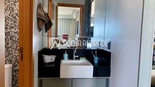 Apartamento Venda Armação, 1 quarto, a passos do mar.