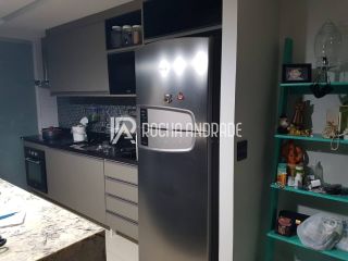 Apartamento Venda Armação, 1 quarto, a passos do mar.