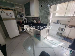 Apartamento amplo bem localizado