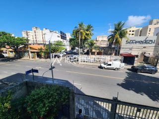 Apartamento amplo bem localizado