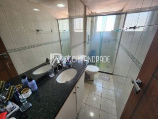 Apartamento amplo bem localizado