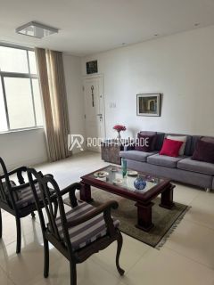 Apartamento amplo à venda no Campo Grande