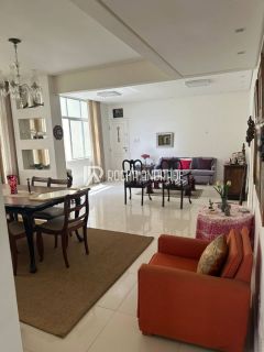 Apartamento amplo à venda no Campo Grande